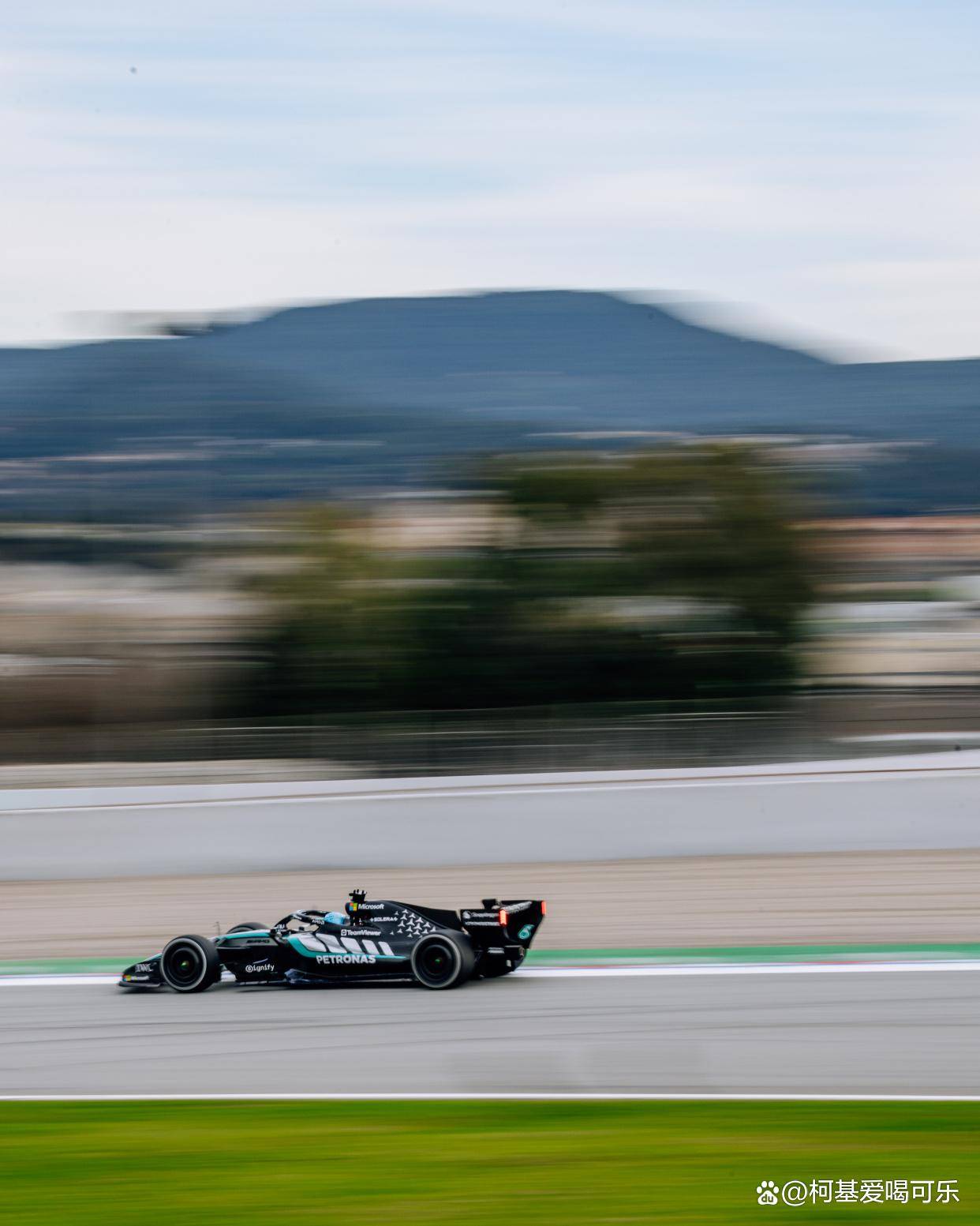 迈凯伦横扫梅赛德斯,拉塞尔高光表现 迈凯伦横扫梅赛德斯,拉塞尔高光表现